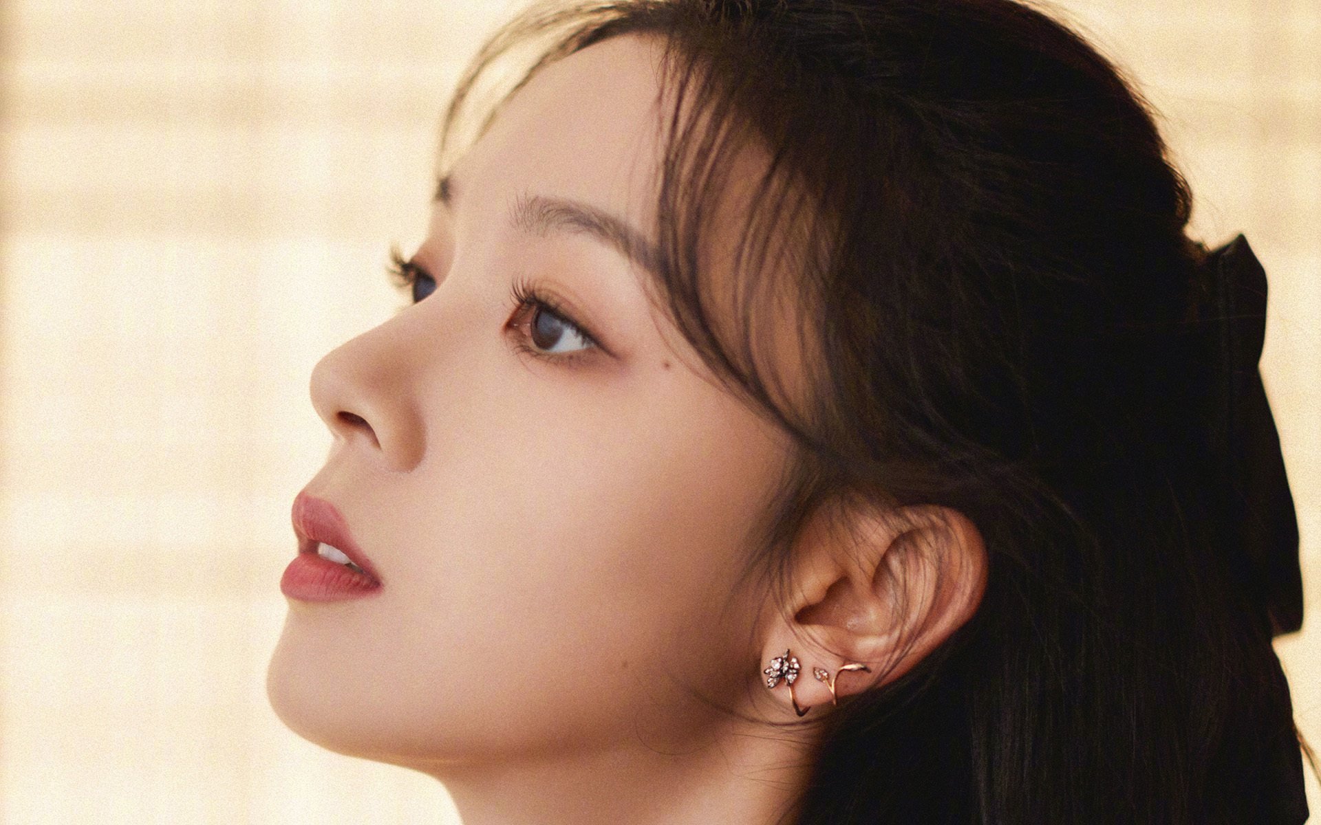 爱游戏娱乐网址-德甲巅峰碰撞：攻守大对决令人震撼，德甲对标