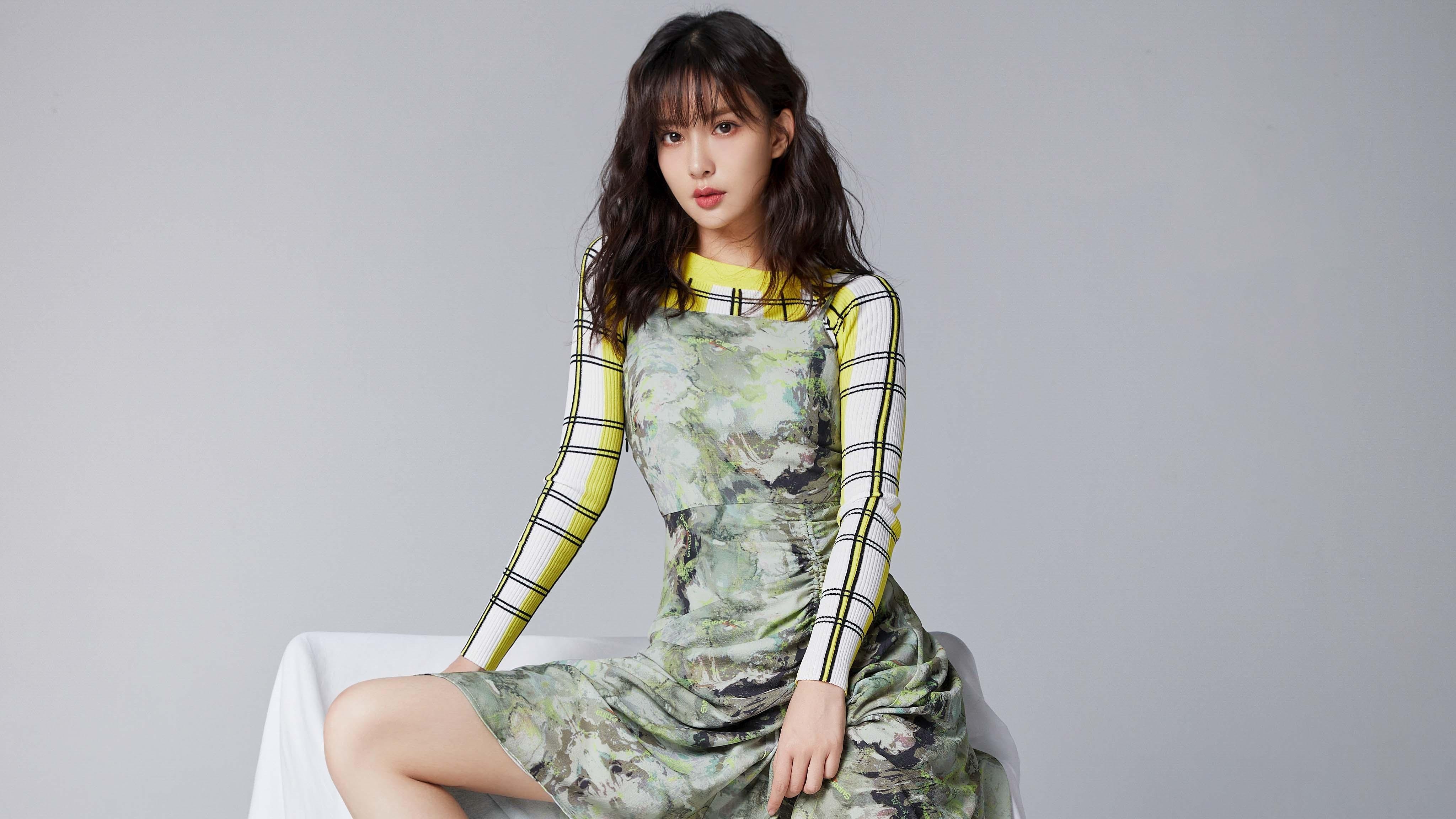 比赛前球员完成专项激活训练提升比赛状态进入节奏更快,球队赛前鼓励方式