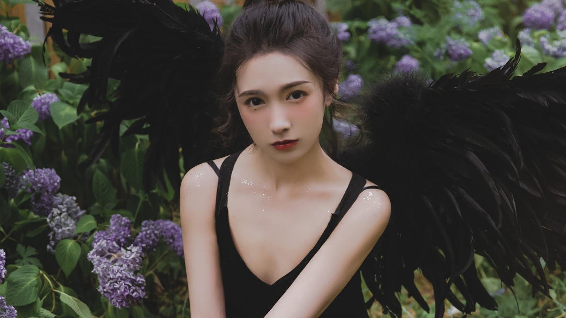 英超逆转王者：最后一分钟的传奇神话，英超逆袭夺冠