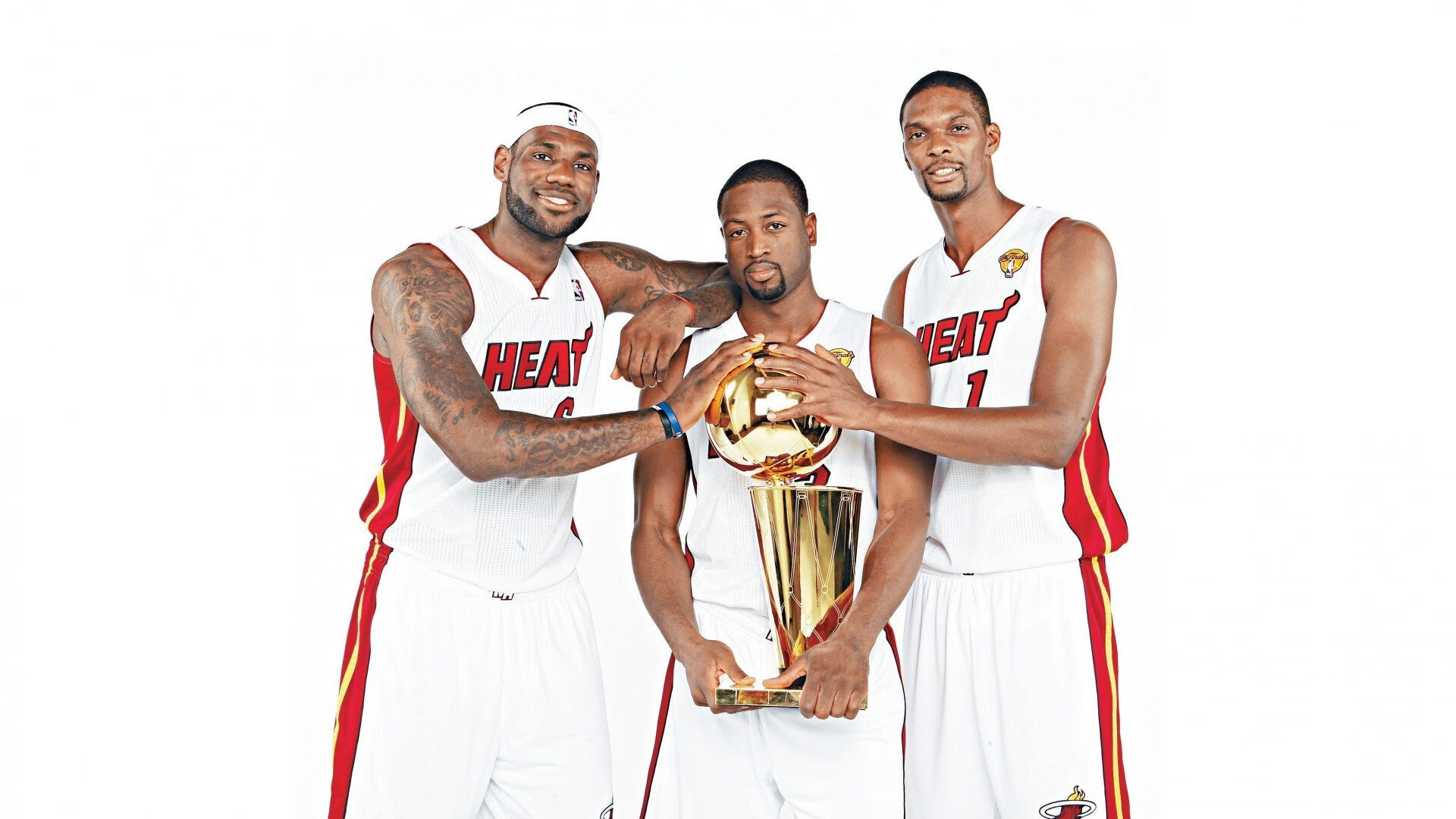 战术重心转移是否是主教练解锁对手密集防守的常规手段，如何训练重心转移